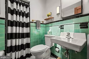 3465 W Queen Ln, Philadelphia, PA 19129 - Photo 17