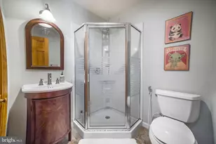 214 Grape St, Philadelphia, PA 19128 - Photo 27