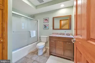 214 Grape St, Philadelphia, PA 19128 - Photo 17