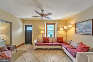 214 Grape St, Philadelphia, PA 19128 - Photo 5