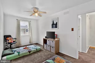 7819 Venus Pl, Philadelphia, PA 19153 - Photo 19