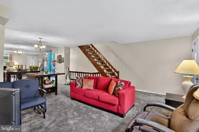 7819 Venus Place, Philadelphia, PA 19153 - Photo 9
