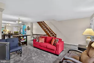 7819 Venus Pl, Philadelphia, PA 19153 - Photo 9