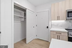 208 Vine St, Philadelphia, PA 19106 - Photo 7