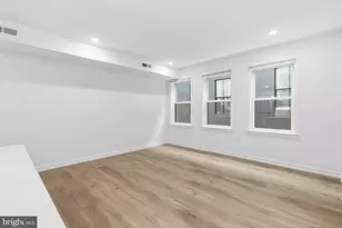 208 Vine St, Philadelphia, PA 19106 - Photo 9