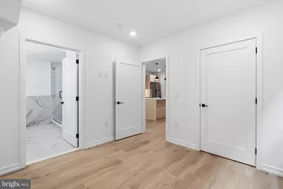 208 Vine Street #3E, Philadelphia, PA 19106 - Photo 11