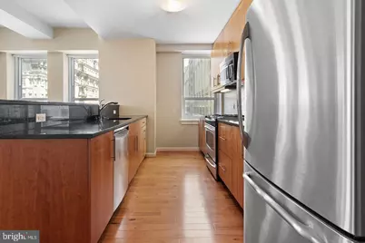 1425 Locust Street #16A, Philadelphia, PA 19102 - Photo 9