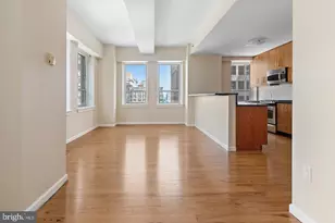 1425 Locust St, Philadelphia, PA 19102 - Photo 3