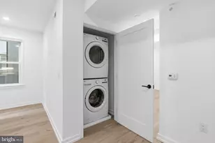 208 Vine St, Philadelphia, PA 19106 - Photo 9