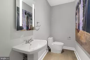 1526 Ridge Ave, Philadelphia, PA 19130 - Photo 9