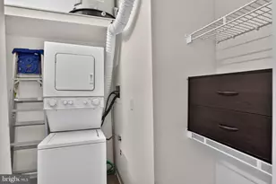 244 N 3rd St, Philadelphia, PA 19106 - Photo 27