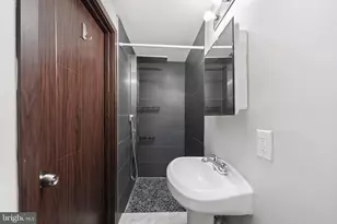 1704 N 18th St, Philadelphia, PA 19121 - Photo 25