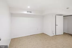 1940 N Marshall St, Philadelphia, PA 19122 - Photo 9