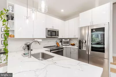 1733 Carpenter Street #D, Philadelphia, PA 19146 - Photo 11