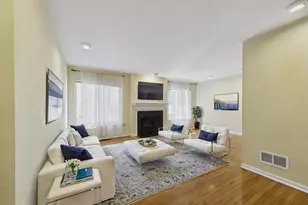 2036 Appletree St, Philadelphia, PA 19103 - Photo 11