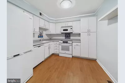 2036 Appletree Street, Philadelphia, PA 19103 - Photo 17