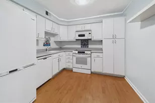 2036 Appletree St, Philadelphia, PA 19103 - Photo 17
