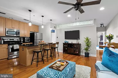 6 S Strawberry Street #10, Philadelphia, PA 19106 - Photo 1