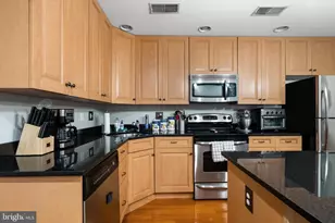 6 S Strawberry St, Philadelphia, PA 19106 - Photo 9