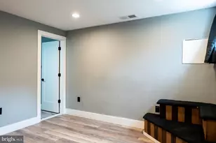 1239 N 19th St, Philadelphia, PA 19121 - Photo 27