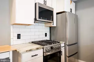 1239 N 19th St, Philadelphia, PA 19121 - Photo 9