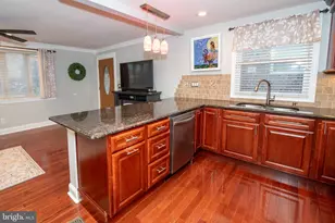 8734 Frontenac St, Philadelphia, PA 19152 - Photo 7