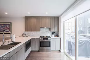 1343 S Garnet St, Philadelphia, PA 19146 - Photo 11