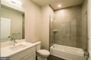1300 S 19th St, Philadelphia, PA 19146 - Photo 9