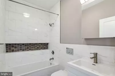 17 S 44th Street #UNIT 4, Philadelphia, PA 19104 - Photo 5