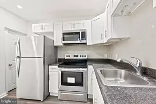 1326 N Wanamaker St, Philadelphia, PA 19131 - Photo 21