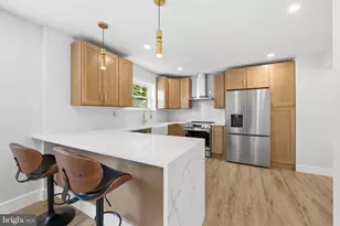 861 N 7th St, Philadelphia, PA 19123 - Photo 11
