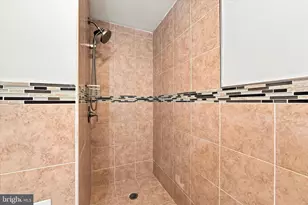406 Pierce St, Philadelphia, PA 19148 - Photo 11