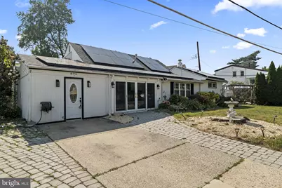 896 Pine Hill Rd, Philadelphia, PA 19115 - Photo 3