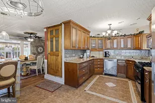 896 Pne Hl Rd, Philadelphia, PA 19115 - Photo 1