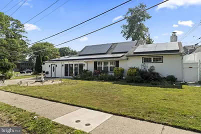 896 Pine Hill Rd, Philadelphia, PA 19115 - Photo 1