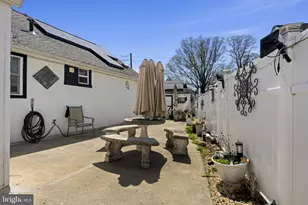 896 Pne Hl Rd, Philadelphia, PA 19115 - Photo 29