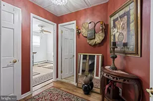 896 Pne Hl Rd, Philadelphia, PA 19115 - Photo 23