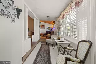 896 Pne Hl Rd, Philadelphia, PA 19115 - Photo 5