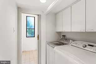 341 S 5th St, Philadelphia, PA 19106 - Photo 21