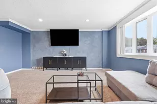 10227 N Canterbury Rd, Philadelphia, PA 19114 - Photo 5