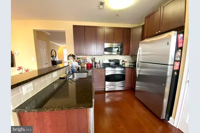 303 Admirals Way, Philadelphia, PA 19146 - Photo 9