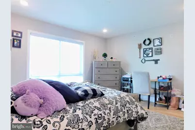 922 N 17th Street #F, Philadelphia, PA 19130 - Photo 11
