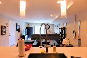 922 N 17th St, Philadelphia, PA 19130 - Photo 9