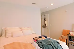 922 N 17th St, Philadelphia, PA 19130 - Photo 15