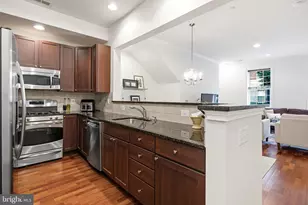 606 Admirals Way, Philadelphia, PA 19146 - Photo 5