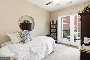 606 Admirals Way, Philadelphia, PA 19146 - Photo 15