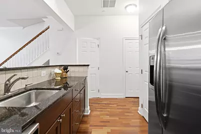 606 Admirals Way, Philadelphia, PA 19146 - Photo 7