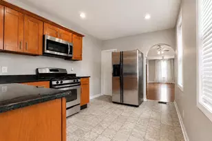 2643 Emerald St, Philadelphia, PA 19125 - Photo 9