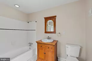 216 W Mt Pleasant Ave, Philadelphia, PA 19119 - Photo 23