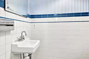 3433 W Penn St, Philadelphia, PA 19129 - Photo 13